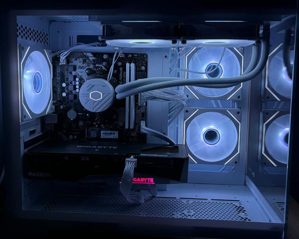 SpecMaxx Budget Beast Gaming PC (Ryzen 5 5600 & AMD Radeon RX 7600)